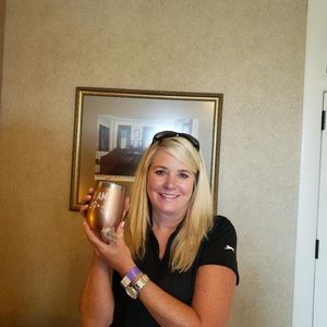 Meet your Posher, Laura